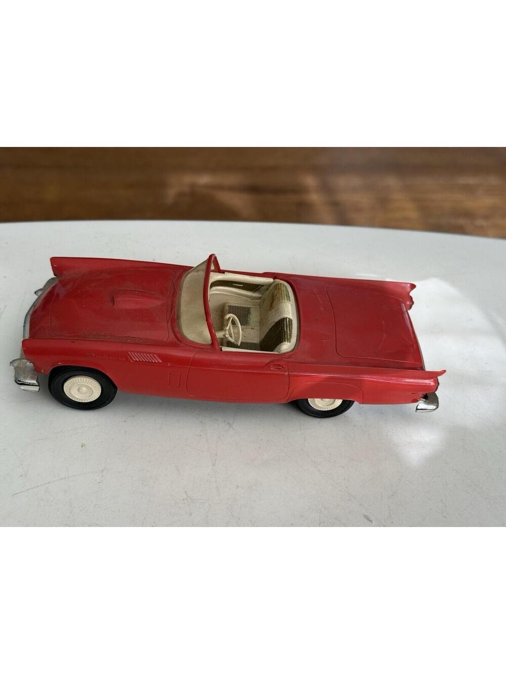 Vintage AMt 1957 Ford Thunderbird Friction Promo Car Plastic/Metal